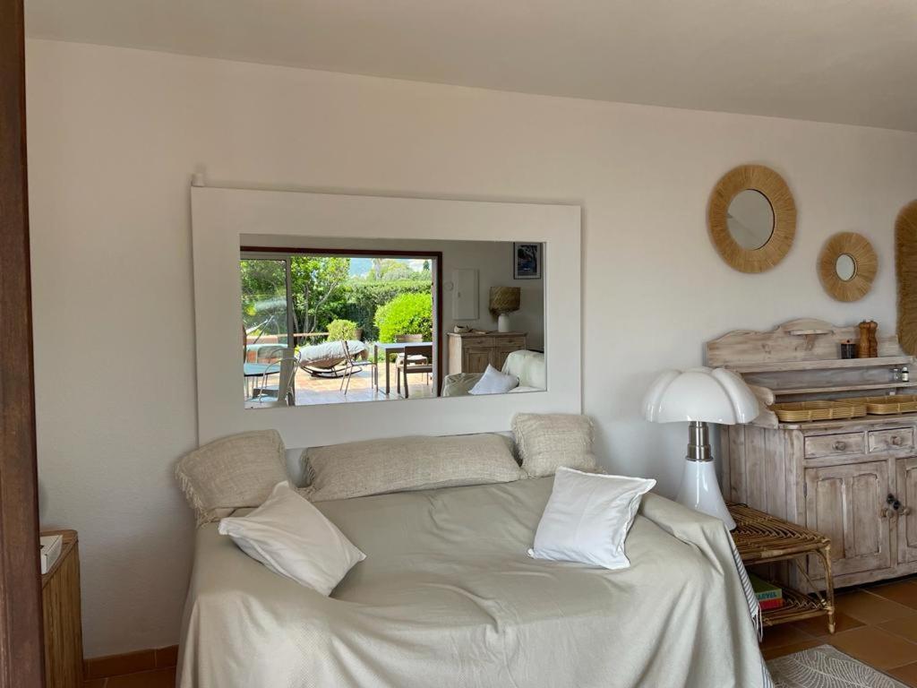 פורטיסיו Maison De Lou מראה חיצוני תמונה