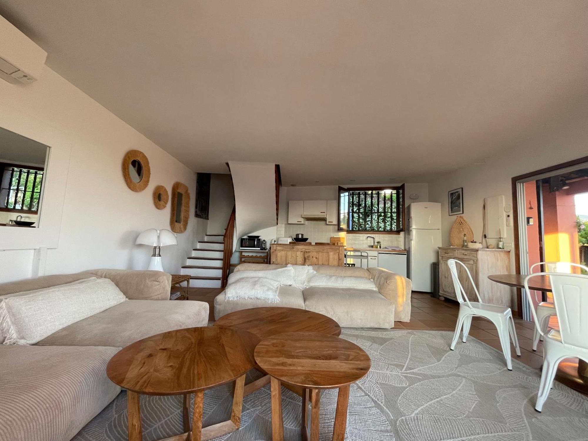 פורטיסיו Maison De Lou מראה חיצוני תמונה